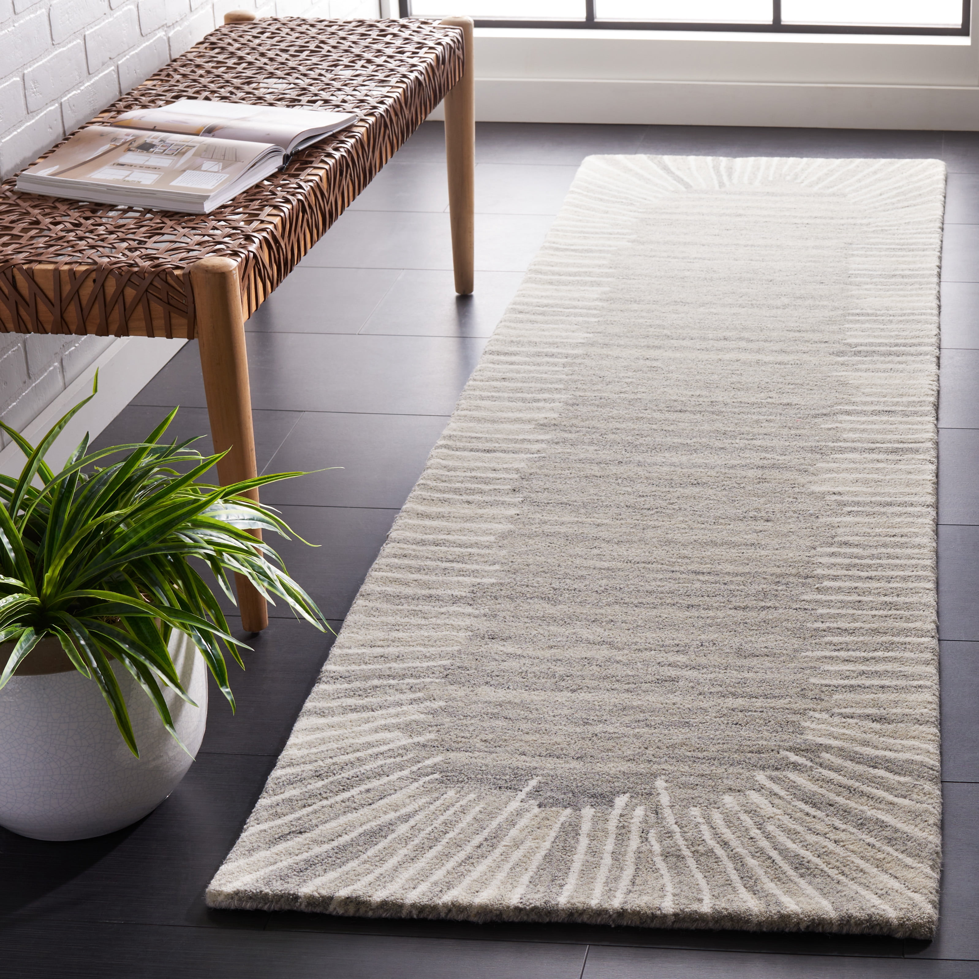 SAFAVIEH Fifth Avenue Declan Abstract Runner Rug, Grey/Ivory, 2'3" x 8'
