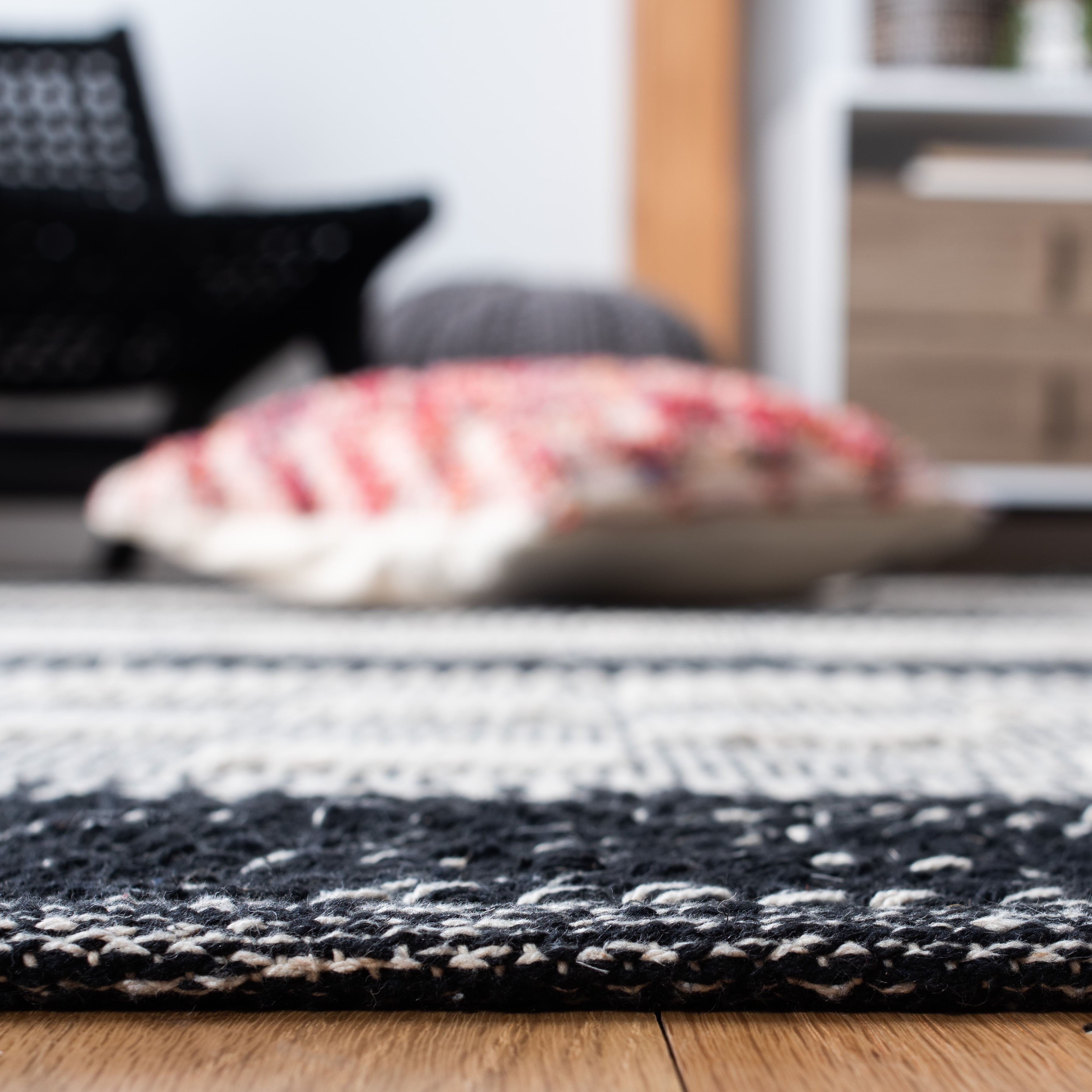 SAFAVIEH Striped Kilim Percival Striped Cotton Area Rug, Black/Ivory, 9' x 12'