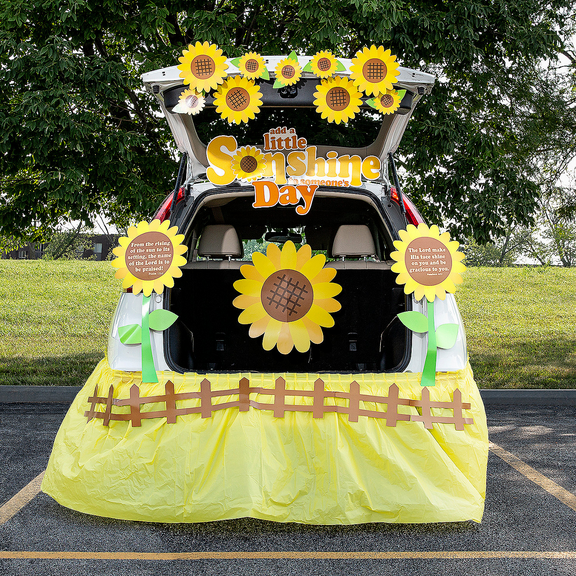 Religious Sunflower Trunk-or-Treat Decorating Kit - 30 Pc