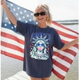 thumbnail image 4 of VibeNest Studio Unisex America Statue of Liberty Bubble Gum Preppy Patriotic Garment Dyed Graphic T-Shirt, 4 of 8