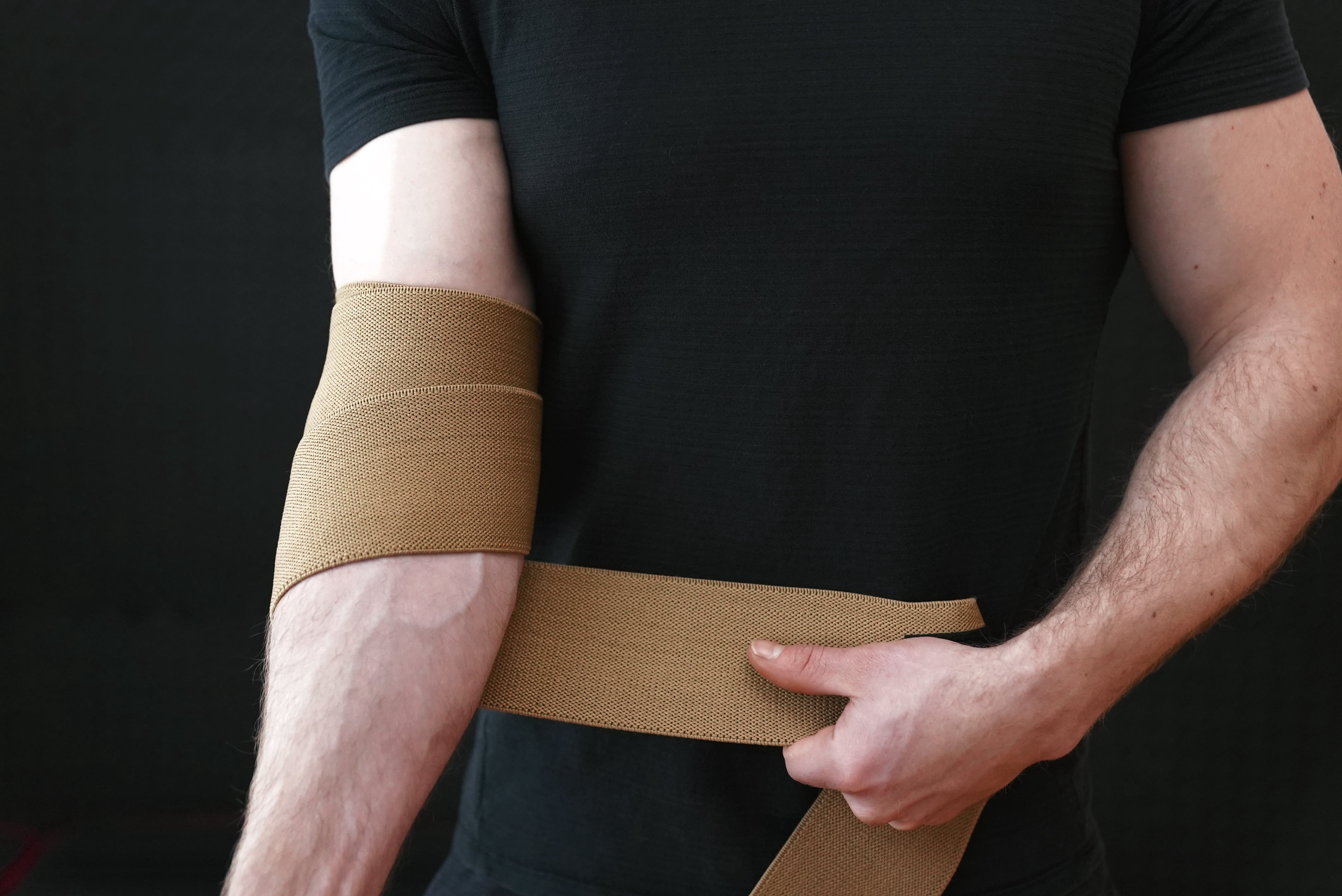 Bay Gear Co. Weightlifting Elbow Wraps (1 Pair) - Flexible Elbow Compression Strap & Joint Support Brace - For Bench Press, Powerlifting, Overhead Pressing and Heavy Lifts - Coyote Brown