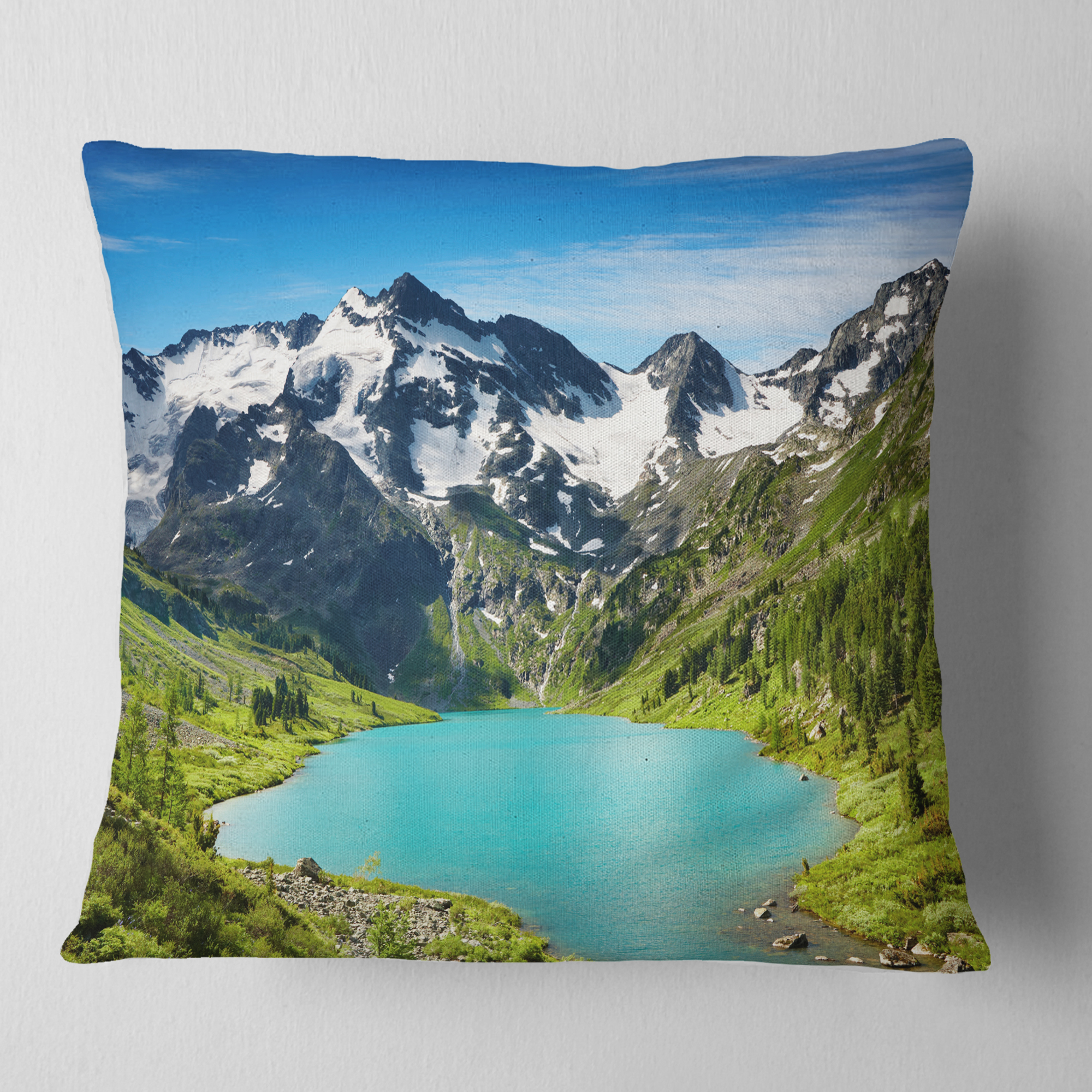 Designart Mountain Lake - Landscape Photography Throw Pillow - 18x18