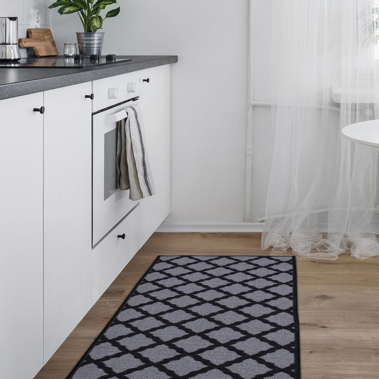 Ottomanson Glamour Collection Non-Slip Rubberback Moroccan Trellis Design Indoor Area Runner Rug