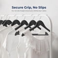 thumbnail image 3 of Ganchos de Madera Premium Serenelife, Ahorradores de Espacio, Resistentes, con Gancho Metálico Giratorio de 360°, para Abrigos, Pantalones y Vestidos, Negro, Pack 80, 3 of 5