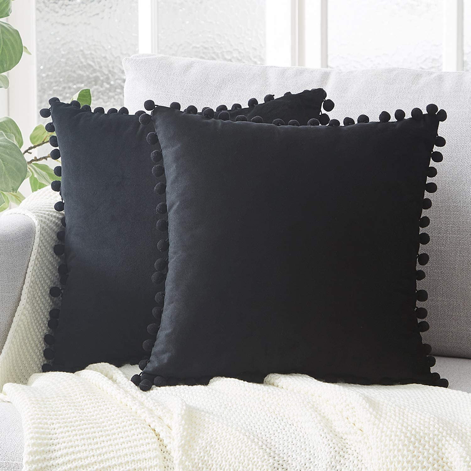 Black velvet cushion hotsell