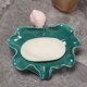 thumbnail image 3 of Jabonera de cerámica con forma de hoja de loto verde, autodrenante, decorativa, para cocina, baño y ducha., 3 of 6