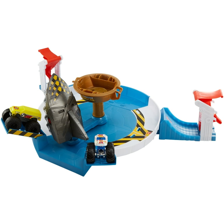 Hot Wheels Monster Trucks Mecha Shark Face off Playset
