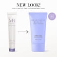 thumbnail image 2 of Crema Meaningful Beauty reafirmante para pecho y cuello, 50 ml, 2 of 5