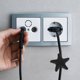 thumbnail image 1 of unbranded 10Ud Organizador De Cables Adhesivo De Plástico Para Escritorio Con En Color Negro, 1 of 8