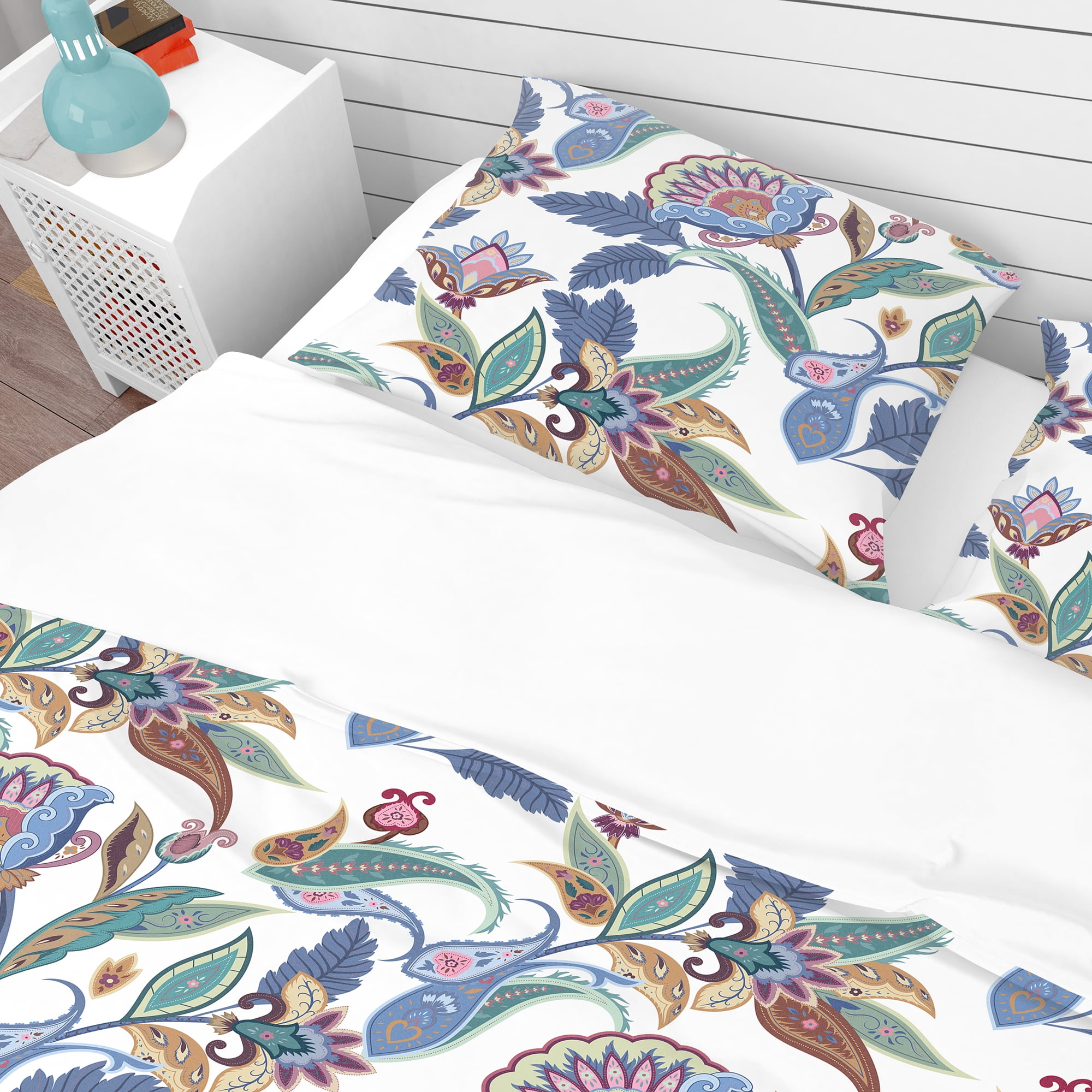 Designart 'Fantasy Flowers Paisley Pattern' Vintage Duvet Cover Set