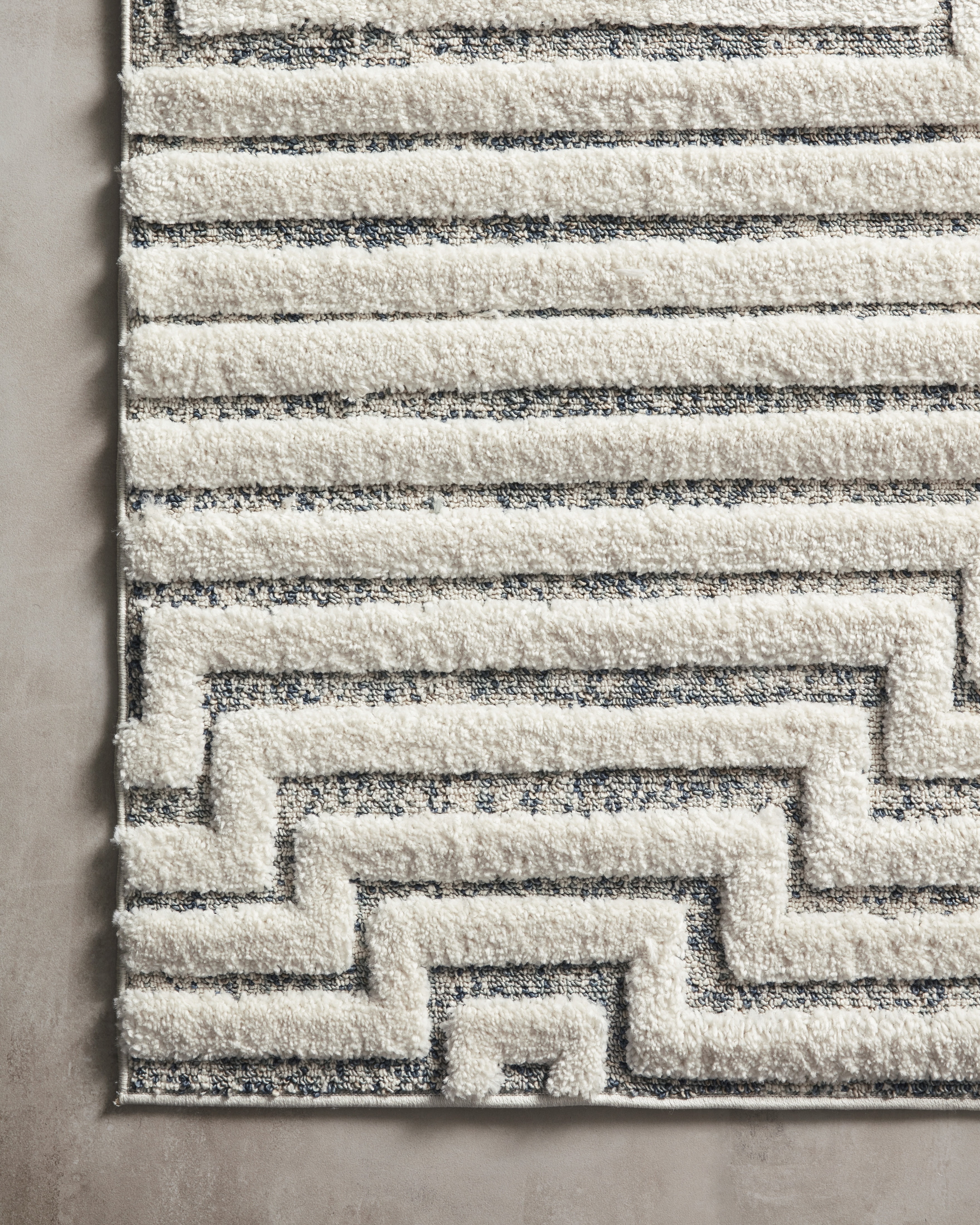 HAG-03 White, Sky 2-7" x 10-10" Size Rug