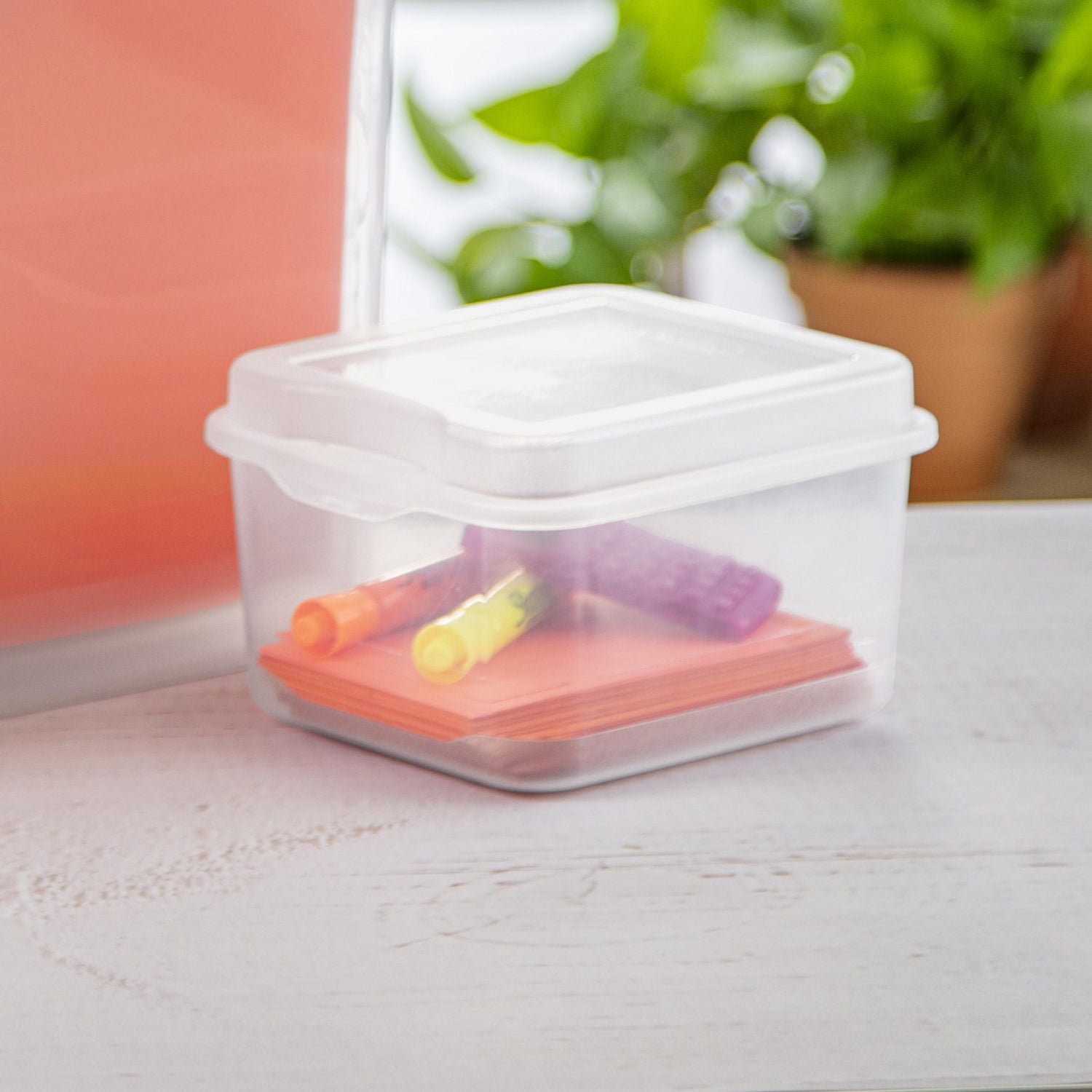 Sterilite FlipTop, Multi-purpose and practical solution