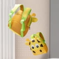 thumbnail image 2 of Esta mochila está hecha de material de neopreno de buena calidad que no es abrasivo para la piel de su hijo y también repele el agua ligera. Lave y seque al aire si huele mal o está sucia., 2 of 5