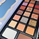 thumbnail image 4 of Paleta de sombras de ojos HUOGUO Better Girl 22 colores pigmentados, 4 of 5