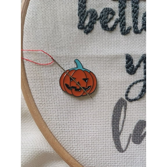 Pumpkin Magnetic Needle Minder F07M10-4 Pumpkin