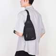 thumbnail image 1 of Bolso De Pecho Riñoneras Informales Para Hombre, Diseño De Agujeros Para Auriculares, Viajes De Negocios Oxford (Negro), 1 of 7