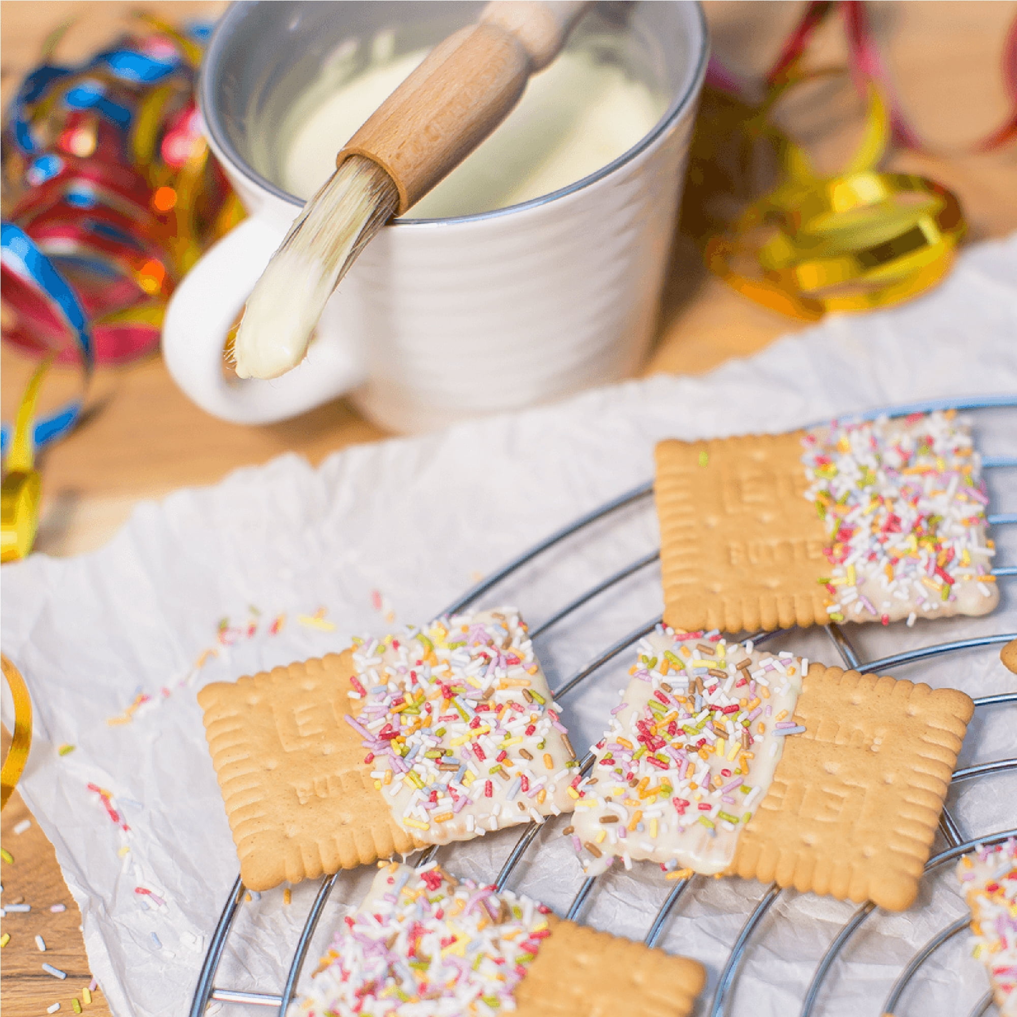 Bahlsen Butter Leaves Cookies - 3 Boxes, Golden Leaf-shaped Butter Biscuits With Almonds & Hazelnuts