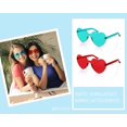 thumbnail image 5 of Paquete de 2 gafas de sol sin montura en forma de corazón para mujer, una pieza, translúcidas, 5 of 5