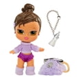 thumbnail image 2 of Muñeca de moda Bratz Babyz Runwayz Yasmin con moda real, 2 of 9