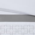 thumbnail image 4 of Juego de edredón bordado Ergode, 8 piezas, Cal King Size, blanco, 4 of 6