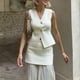 thumbnail image 2 of Chaleco corto de punto FindThy para mujer, cuello en V, con botones, color beige, 2 of 5