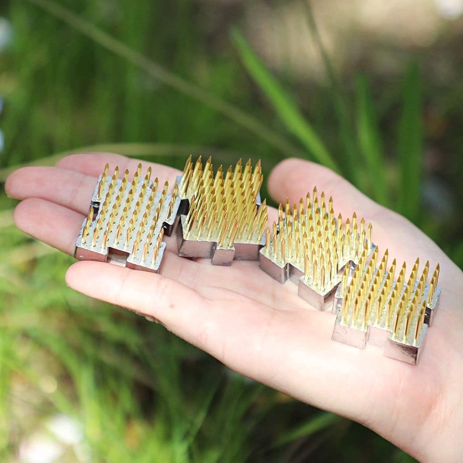 Wazakura 4PCS Interlocking Mini Ikebana Kenzan 1.25" x1.18" Made in Japan