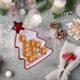 thumbnail image 1 of Platos de cerámica tridimensionales pintados a mano con forma de árbol de Navidad y diseño de Papá Noel. Ideales para desayuno, postre o aperitivos. Vajilla navideña., 1 of 7
