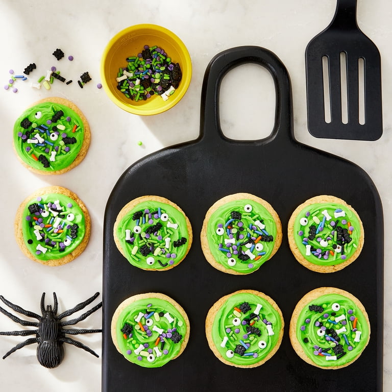 Great Value Cauldron Halloween Cookie Kit with Decor, 17.2 oz, Nut