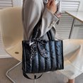 thumbnail image 4 of Bolso bandolera acolchado de algodón Bolso grande con asa superior para mujer con bufandas (negro), 4 of 8