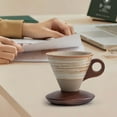 thumbnail image 1 of Elegante taza cónica de café | Taza vintage de cerámica con asa y base de madera | Taza de 200 ml con función de vertido para un aroma intenso | Ideal para el hogar y la oficina, 1 of 7