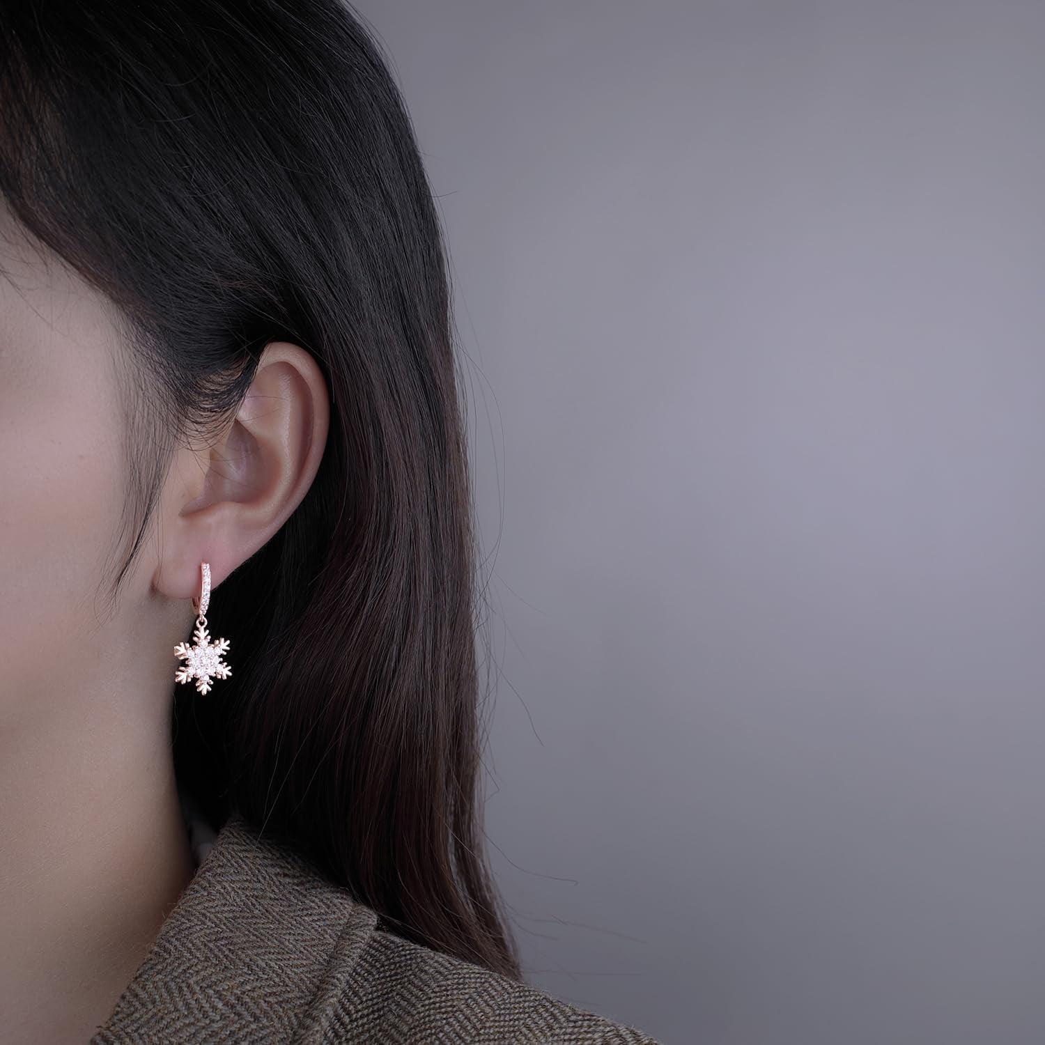 Solid 925 Sterling Silver Sparkling CZ Snowflake Hoop Earrings for Women Teens Snowflake Hoop Earrings Huggie Earrings Drop Christmas Gifts