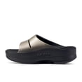 thumbnail image 3 of Sandalia Recovery OOFOS Omega OoAhh Latte para mujer, talla 9, 3 of 7