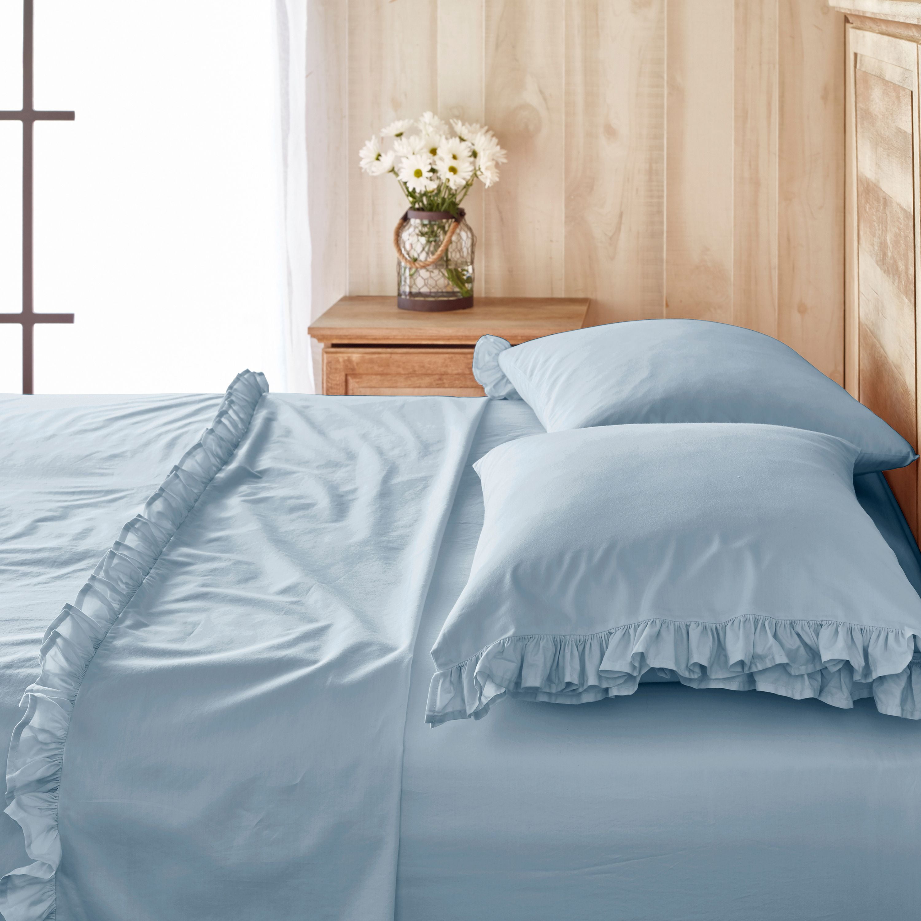 The Pioneer Woman Solid Ruffle Sheet Set