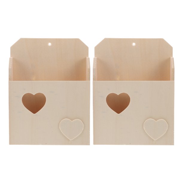 cajas de madera sin terminar con forma de sobre, ideales para enviar correo, archivos, lápices, revistas o como manualidades para niños.