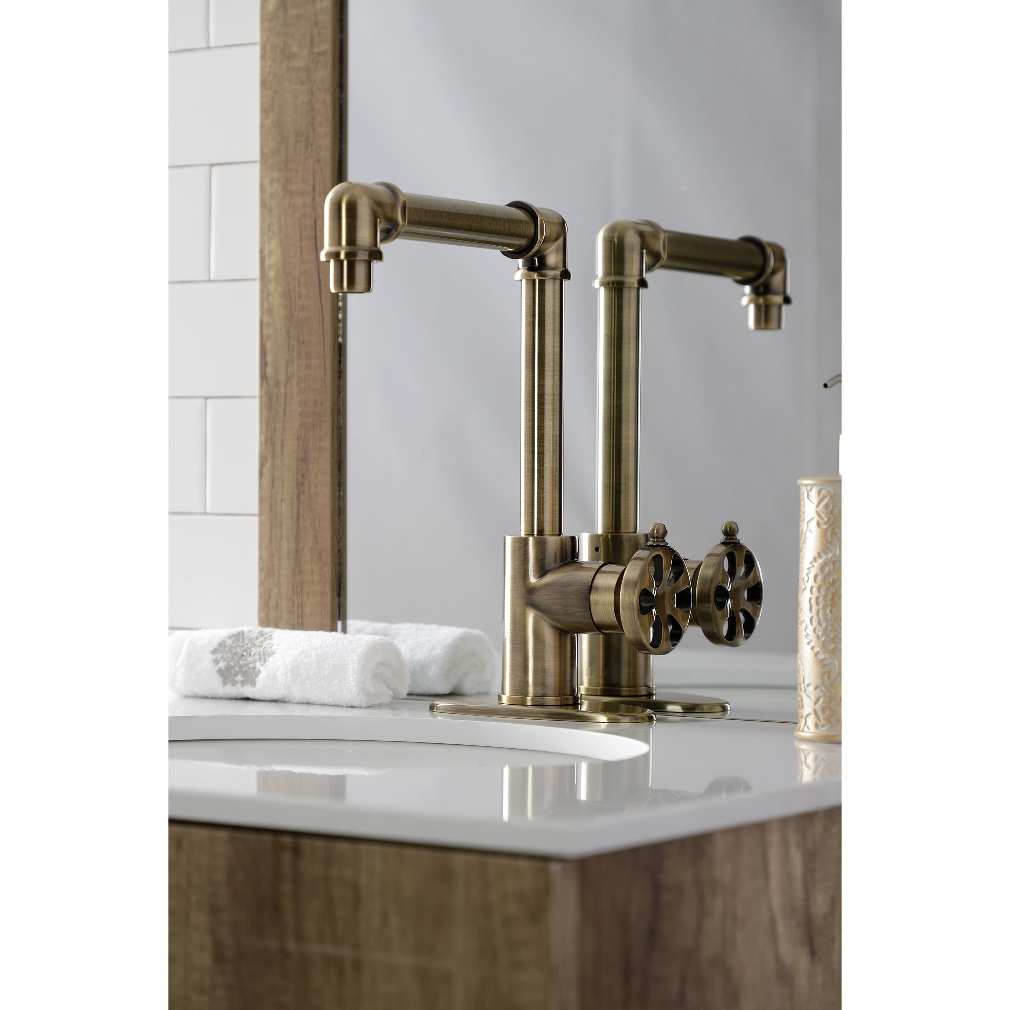 Kingston Brass KSD144RXAB Belknap One-Handle Single-Hole Bathroom Faucet with Deck Plate and Push Pop-Up Drain, Antique Brass