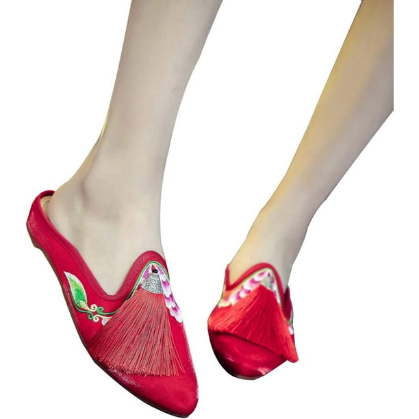 Pointed toe deals slippers