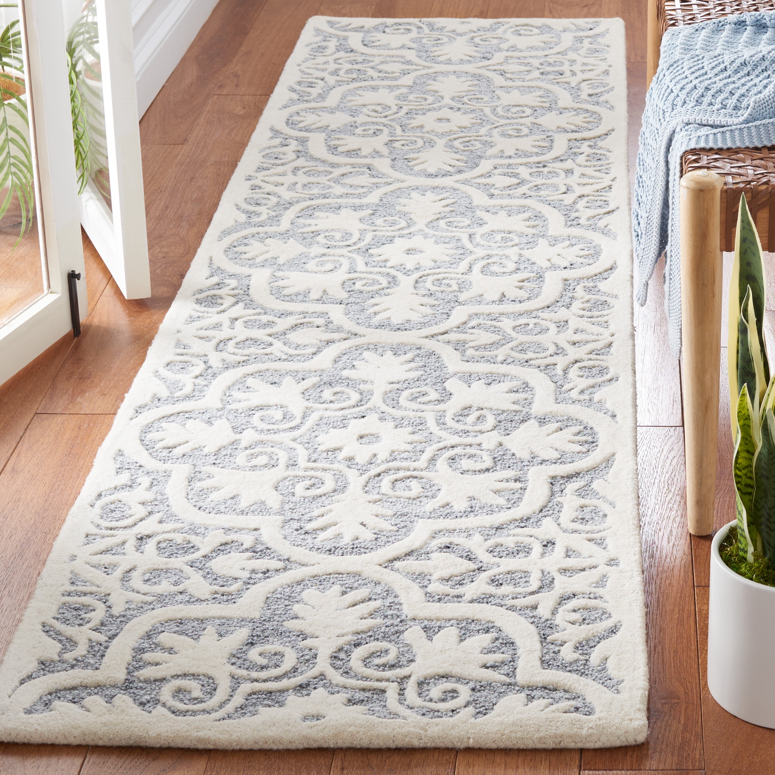 SAFAVIEH Metro Phipp Medallion Runner Rug, Light Blue/Ivory, 2'3" x 9'