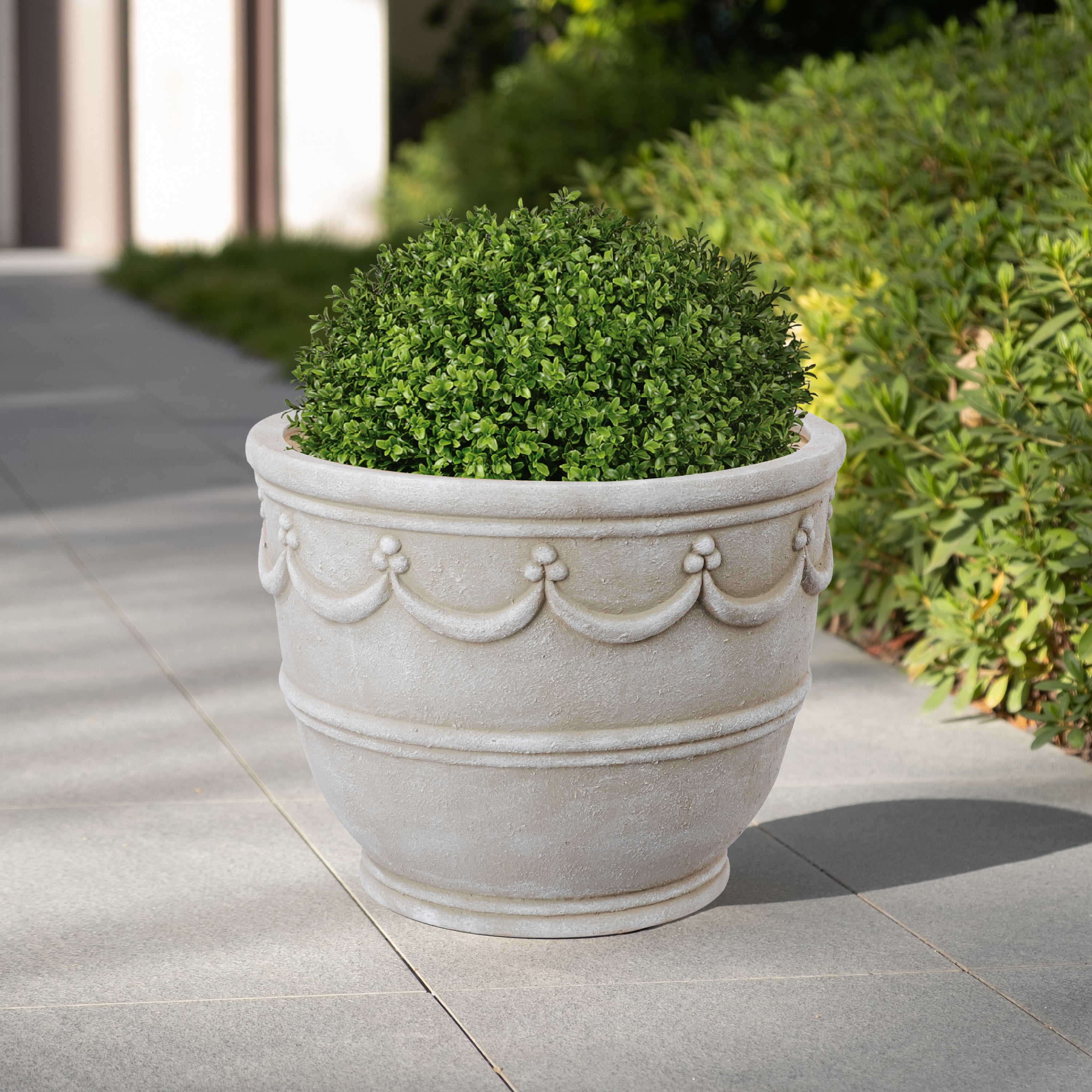 My Texas House 16 in Retro Planter, Cream