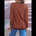 thumbnail image 4 of Suéter de Punto Suave A Rayas para Mujer, Camisa Holgada con Bolsillo en el Pecho. Marrón Oscuro XXL, 4 of 5