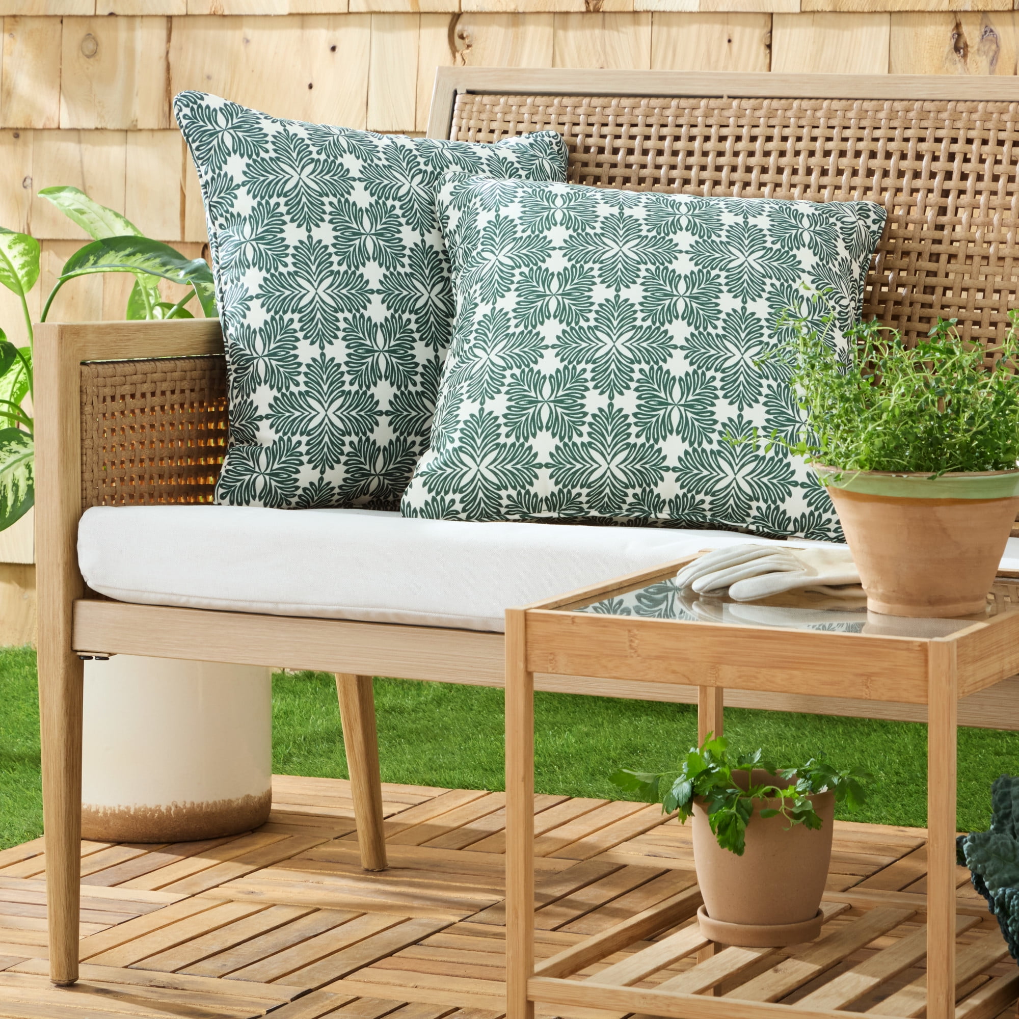 MARTHA STEWART Tulum Indoor Outdoor Decorative Pillow 2-Pack Set, UV Fade Resistant, Water Repellent, Printed Modern Design, Green, 18"x18"