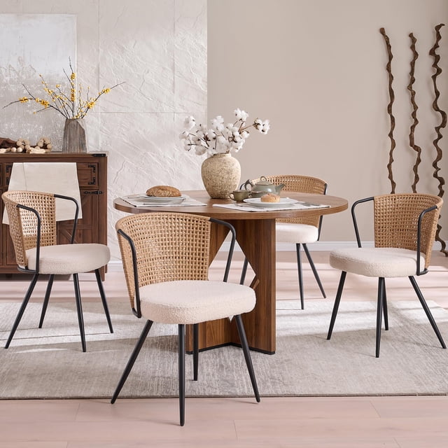 Juego de 4 sillas de comedor BedsPick de ratán con cojines bouclé