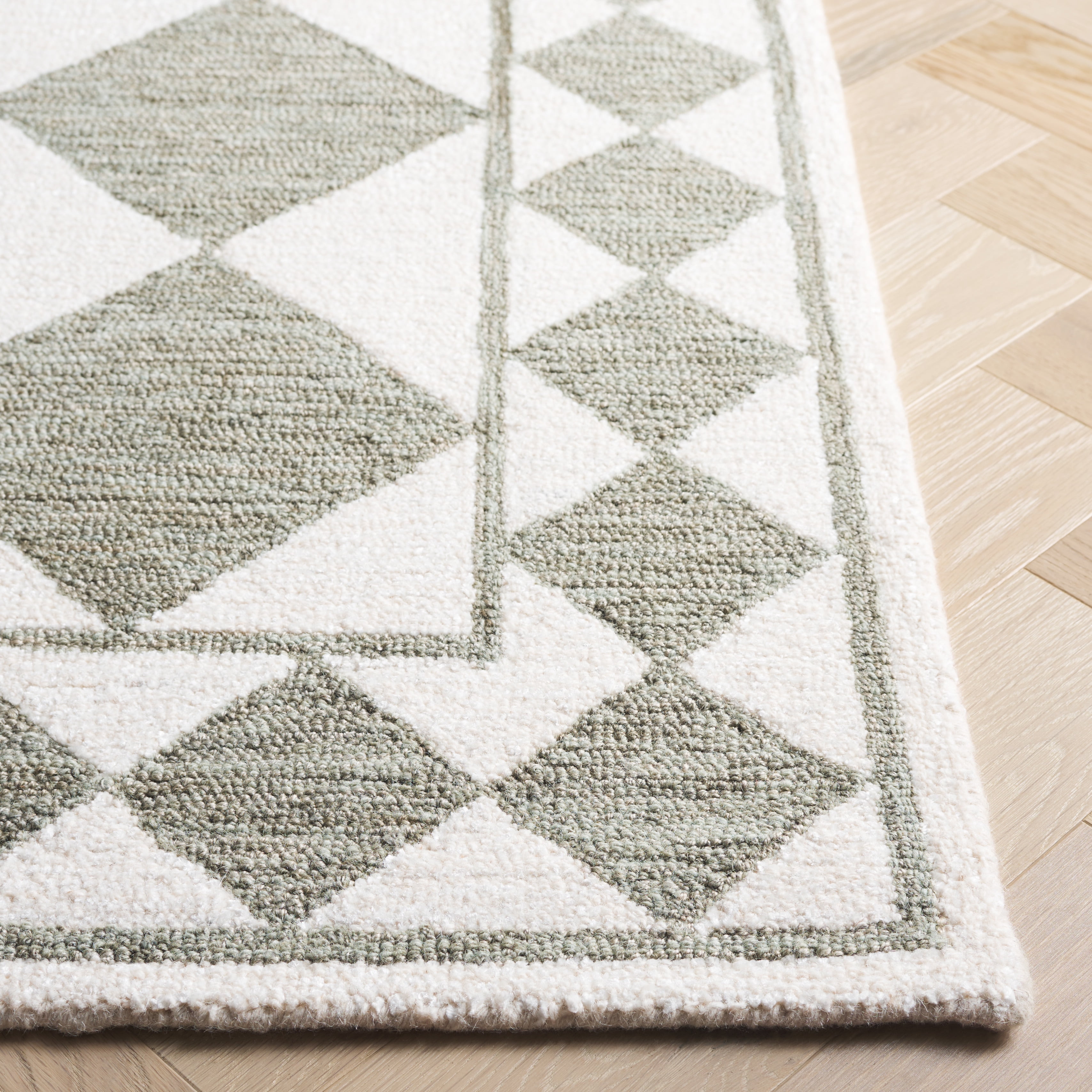 SAFAVIEH Ebony Mercia Diamond Area Rug, Sage/Ivory, 9' x 12'