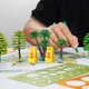 thumbnail image 5 of Juego de 15 señales de tráfico en miniatura y bloques de carretera para niños, juguetes educativos de tráfico para niños, juego de simulación de carretera realista., 5 of 7
