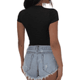 thumbnail image 3 of Camiseta Ajustada de Corta para Mujer, Cuello en V Básico, Ajustada, Color Negro, Talla XS, 3 of 8