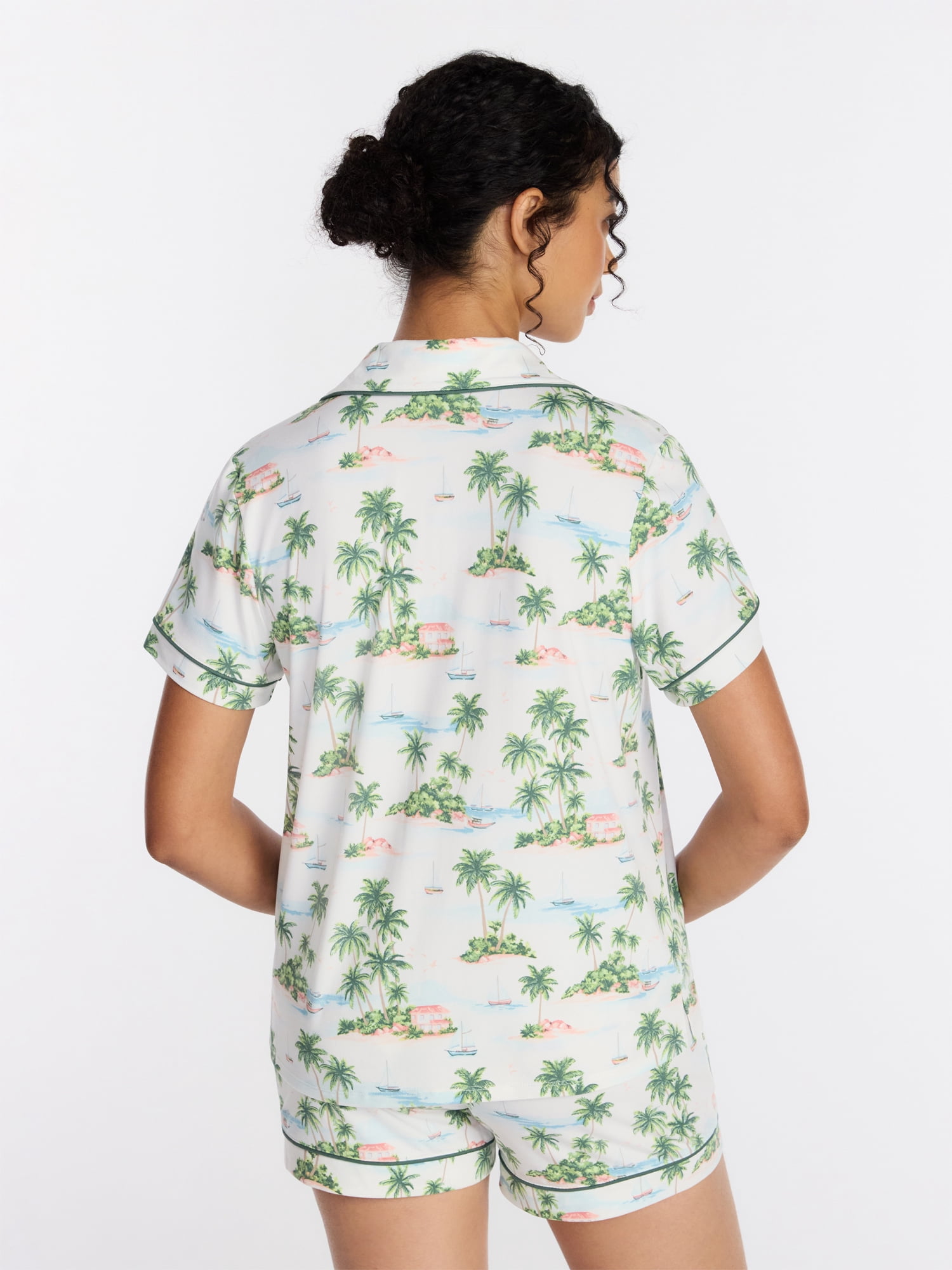 Joyspun Women's Dreamy Soft Collection Notch Collar Top and Shorts Pajama Set, 2-Piece, Sizes XS-3X
