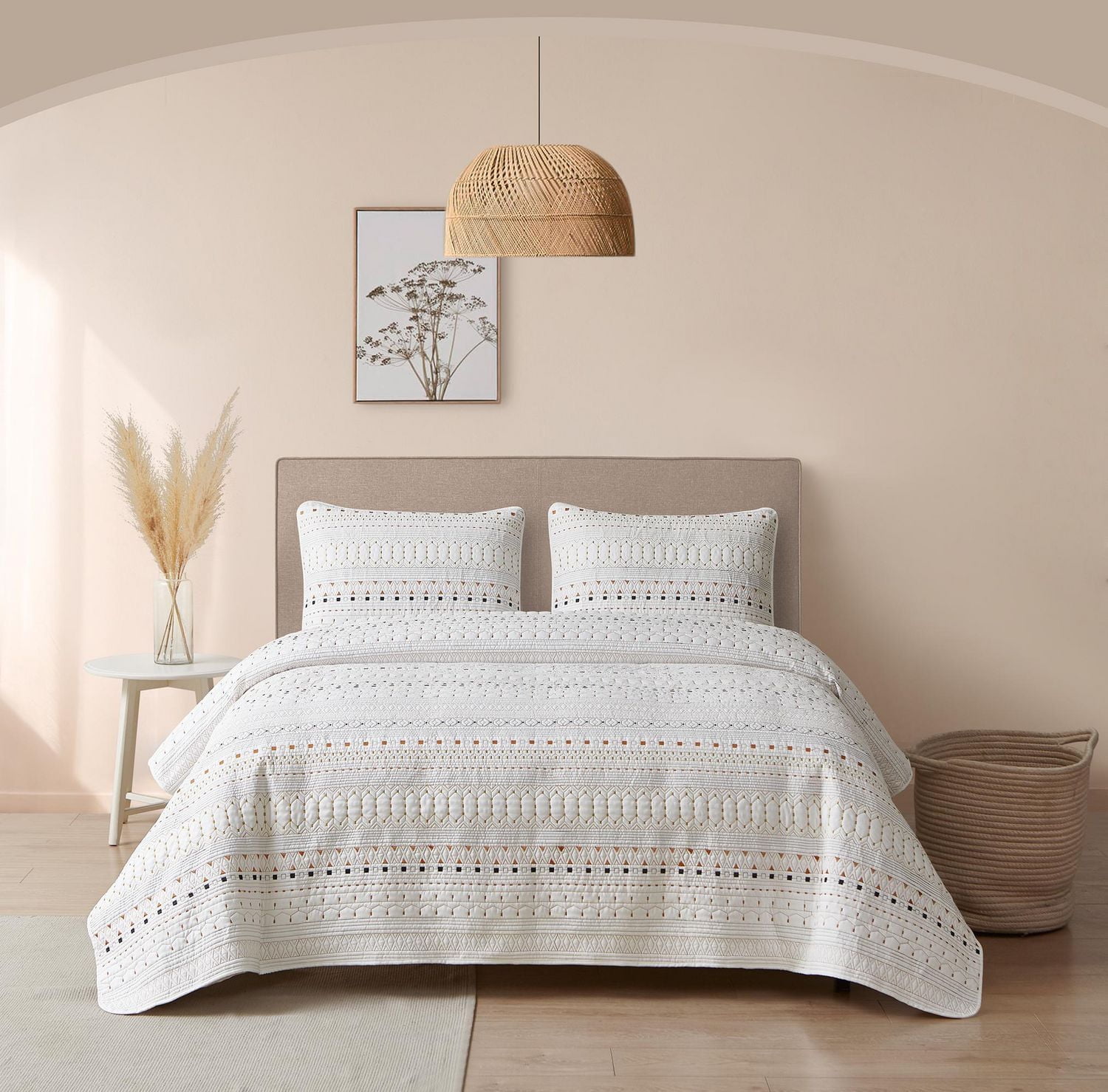 Delmeza 3 Piece Quilt and Sham Set