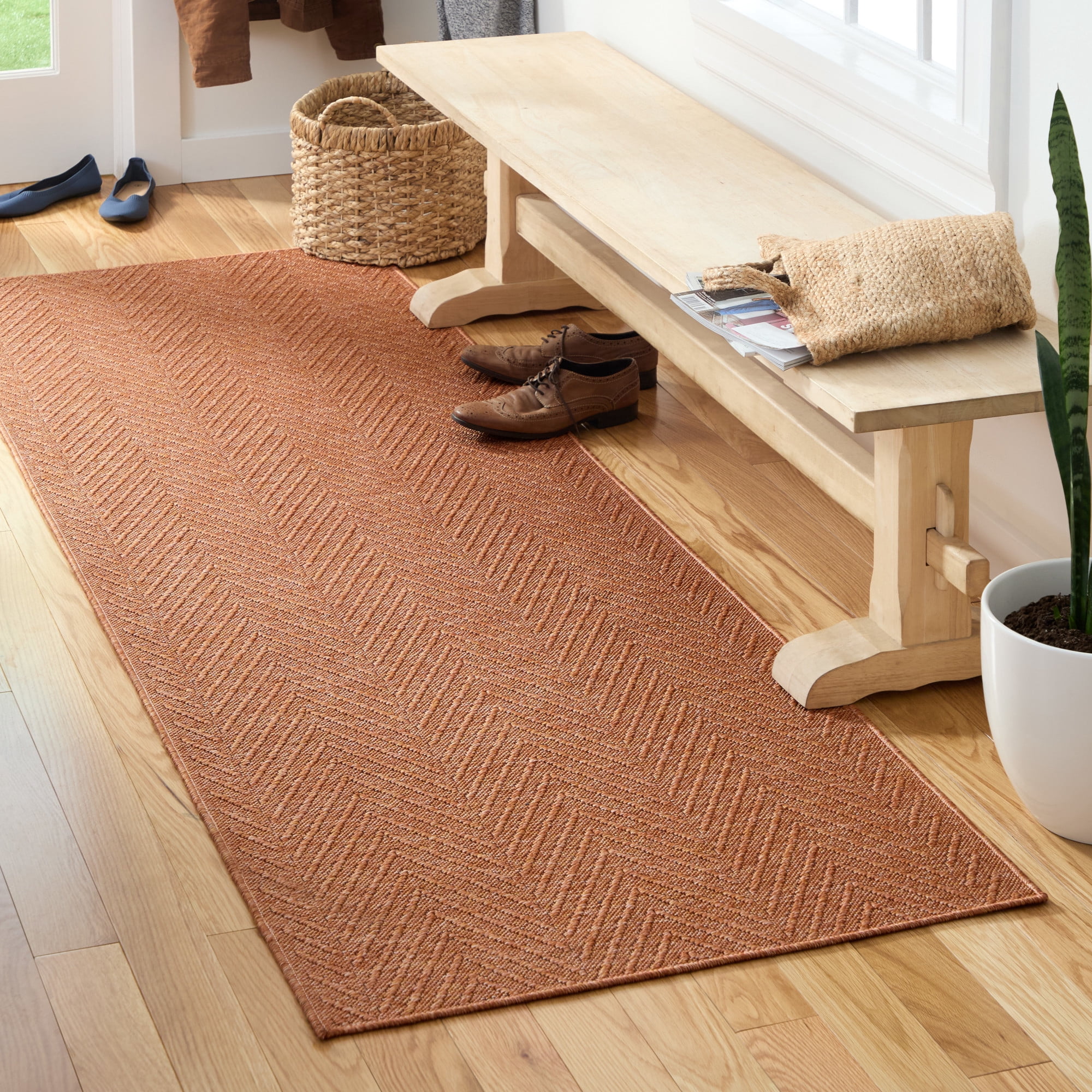 TOWN & COUNTRY BASICS Pax Herringbone Textured Solid Everwash® Washable Area Rug, Low Pile, Non-Slip Backing, Easy Clean Pet & Family Friendly Rug, Rust, 2'5"x5'11"