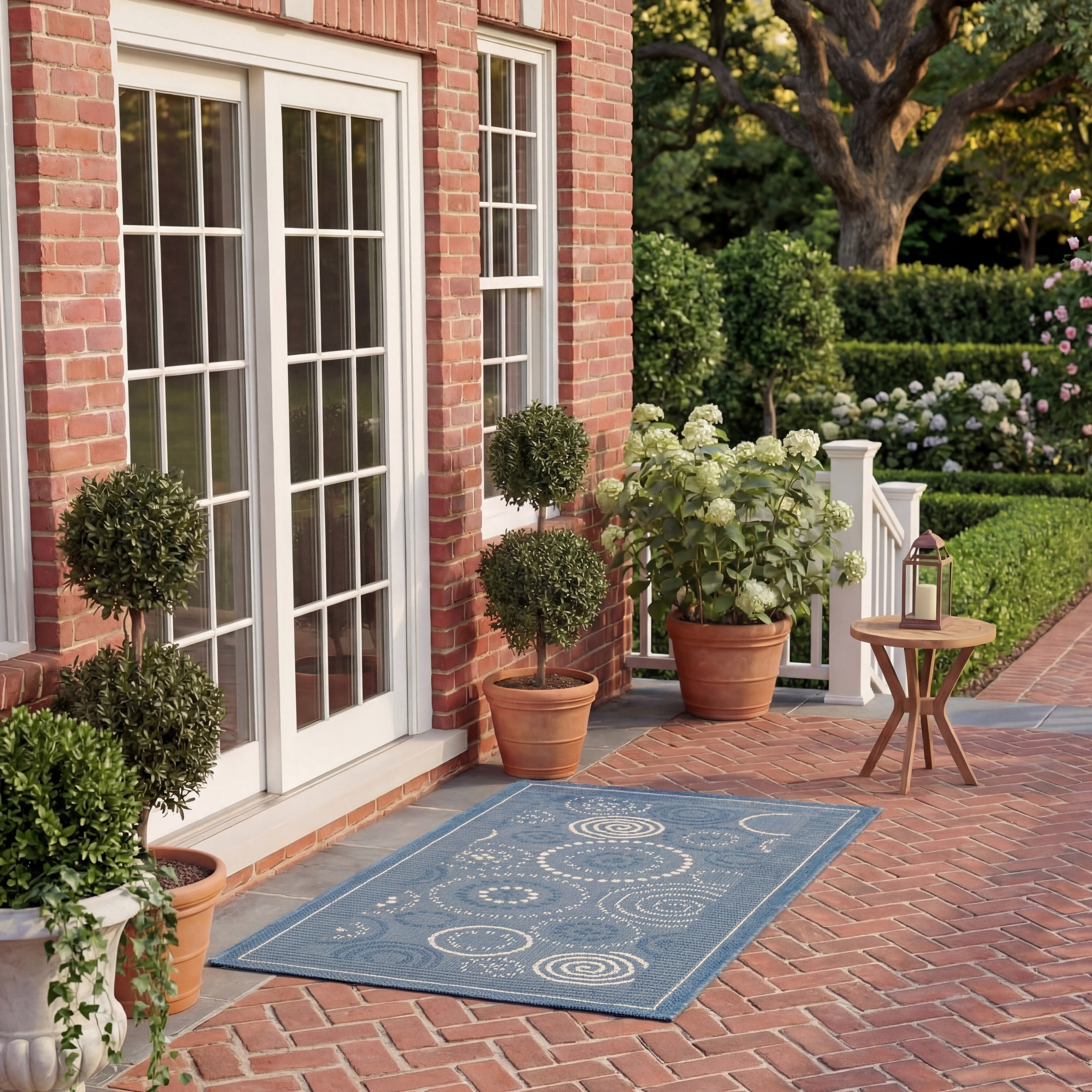 Safavieh Courtyard Hugo Oriental Indoor/Outdoor Area Rug, Blue/Natural, 6'7" x 9'6"