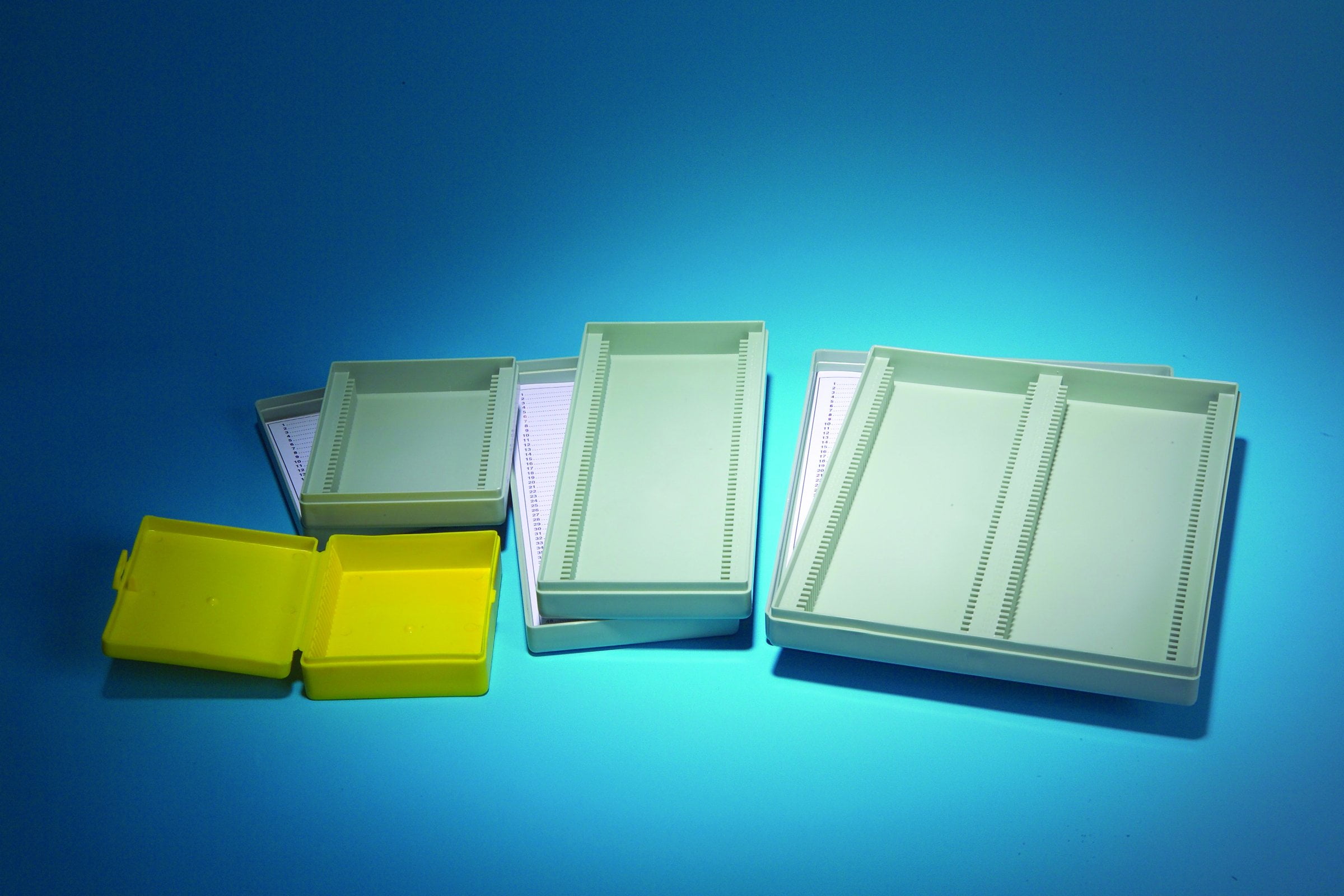 PLASTIC SLIDE STORAGE BOX