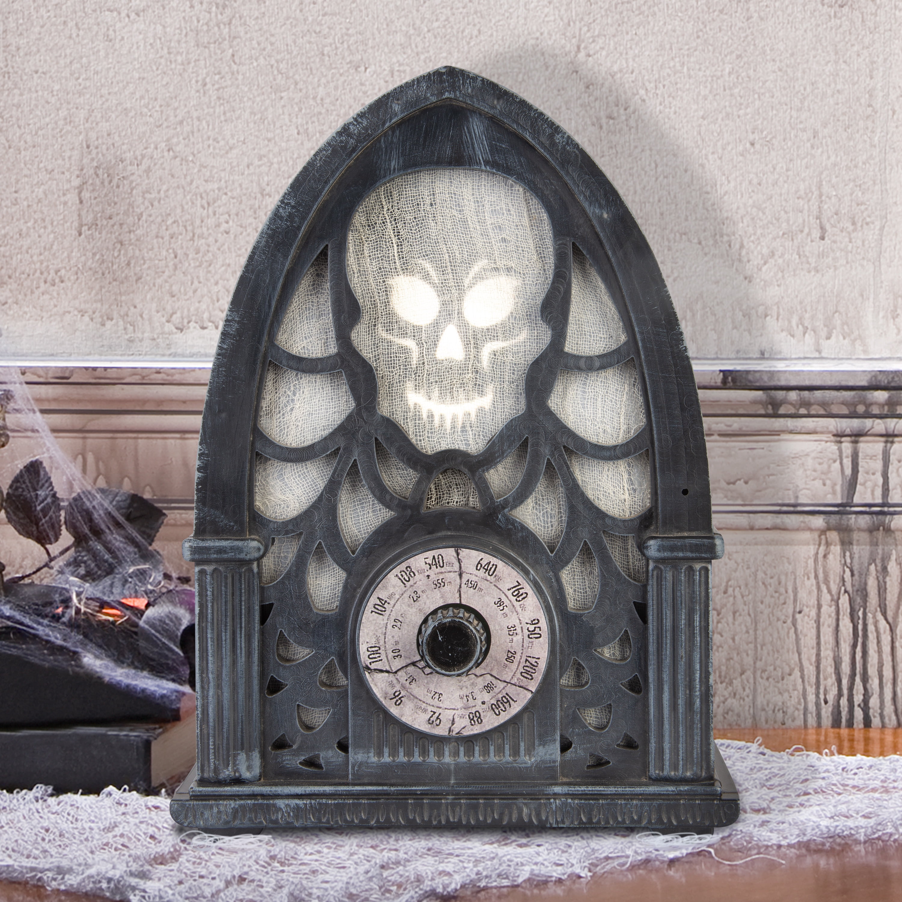 Lighted Decor EmoteGlow Haunted Radio Skull (White)